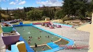 Descubre el Balneario Complejo Turístico Ilaló en La Merced. Piscinas, laguna, canchas y áreas verdes ideales para disfrutar en familia.#BalnearioIlaló #ValleDeLosChillos #PiscinasQuito #TurismoEcuador #ParquesRecreativos #Balnearios #RevistaCocoEc